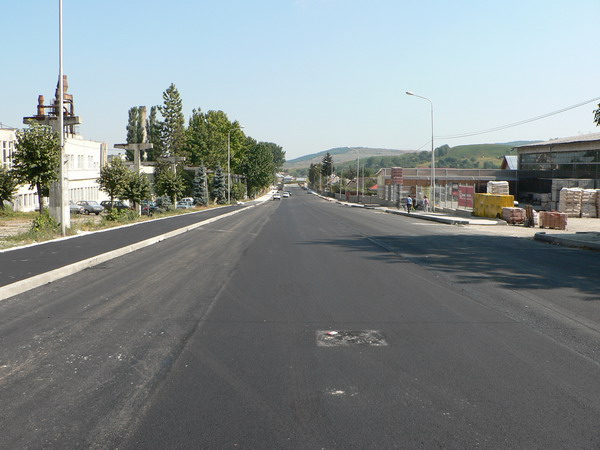 6 Asfaltare str Armatei17.jpg